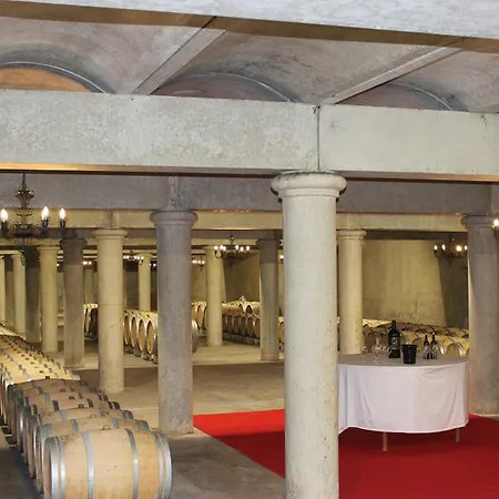 Chateau Loudenne - Ecottage Dans Le Parc - Alfred Nyaraló