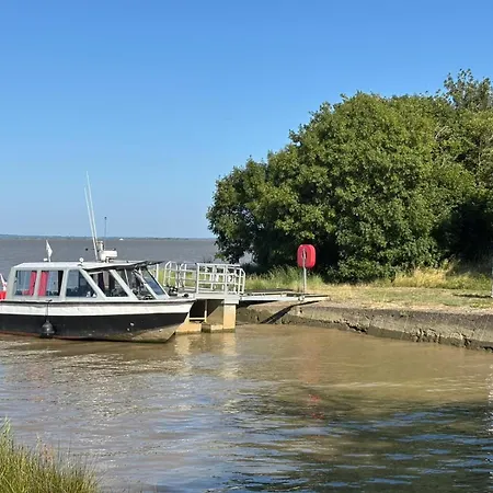 Château Loudenne - Ecottage Dans Le Parc - Alfred * Saint-Yzans-de-Médoc