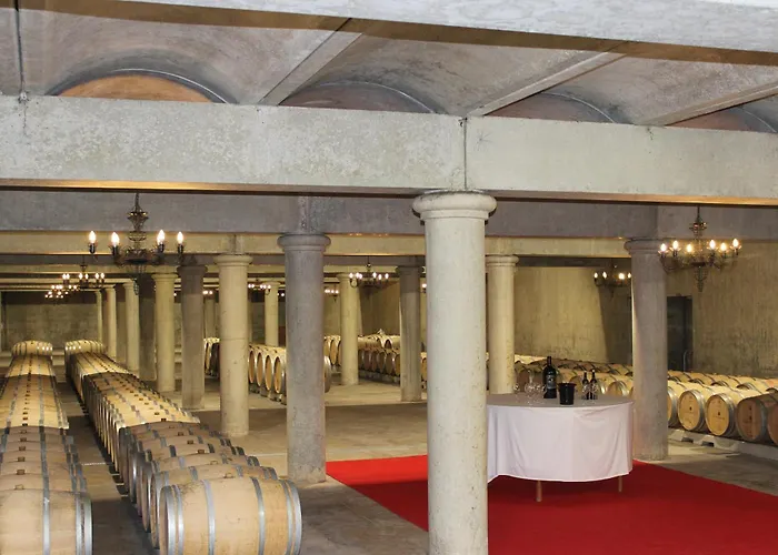 Chateau Loudenne - Ecottage Dans Le Parc - Alfred Nyaraló